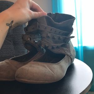 Size 7 flats with wrap around ankle